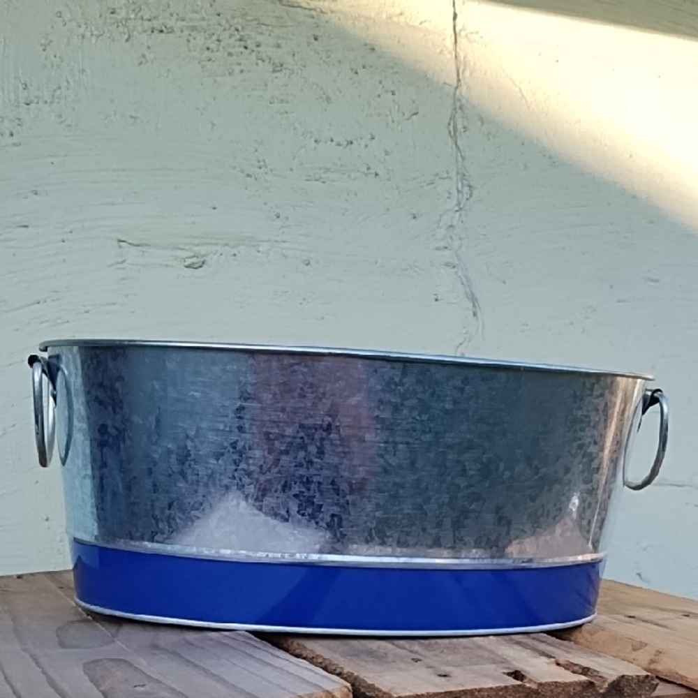 New Metallic Oval Tub with Blue Accent